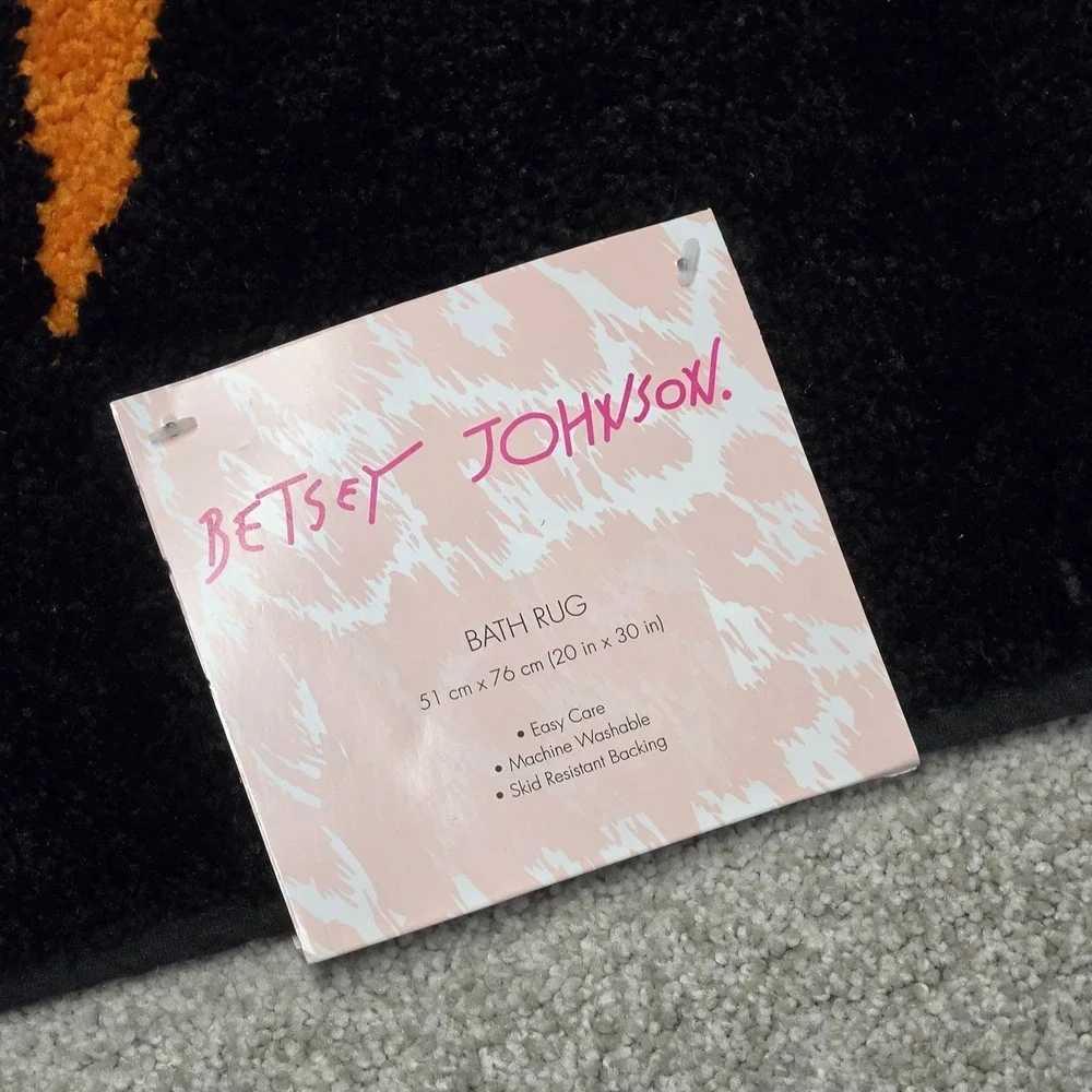 Betsey Johnson Halloween Pumpkin Bath Rug + 2 Hand Towels Set NWT Spooky Decor